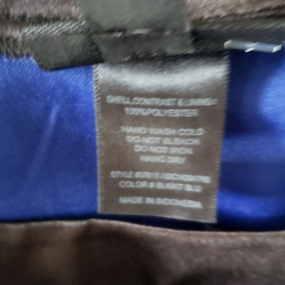 Dress - Picture 9 of 10